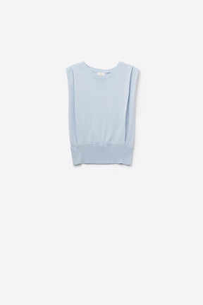 Q2 Top senza maniche in maglia con drappeggio sulle spalle in blu baby