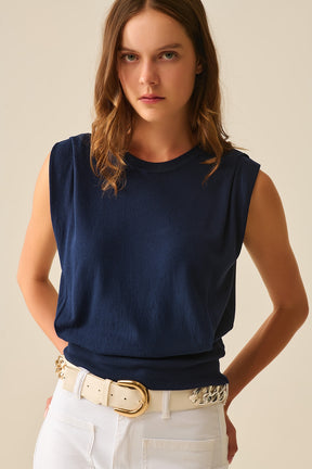 Q2 Top senza maniche in maglia con drappeggio sulle spalle in blu scuro