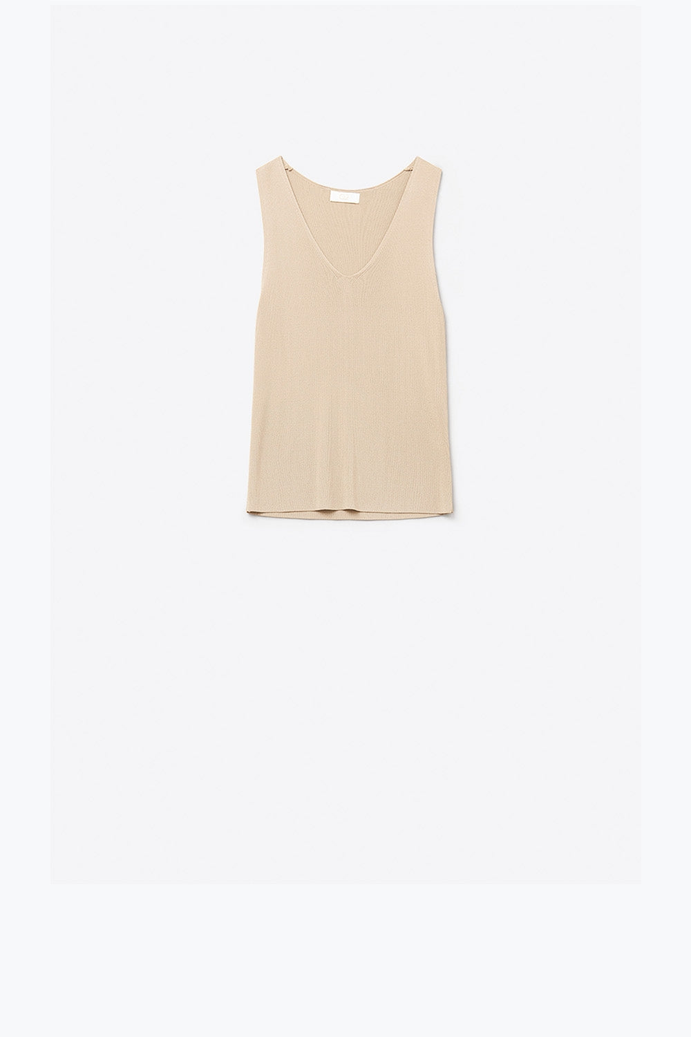 Q2 Top smanicato in maglia fine color cammello con scollo a V