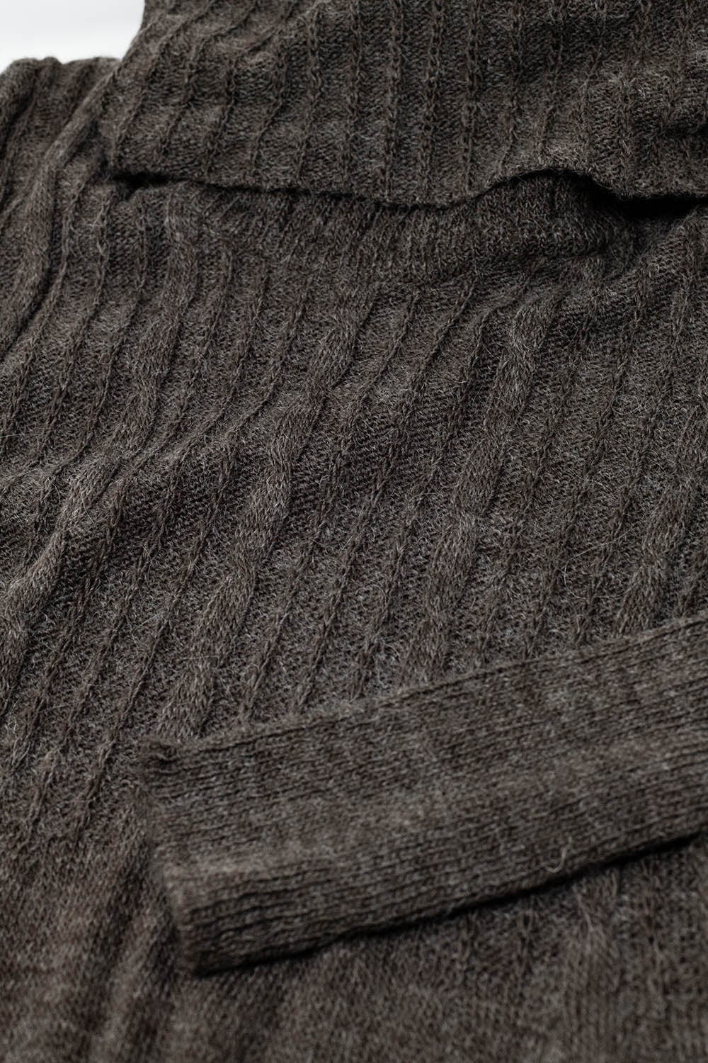 Vestito midi in maglia a cavi nel colore grigio