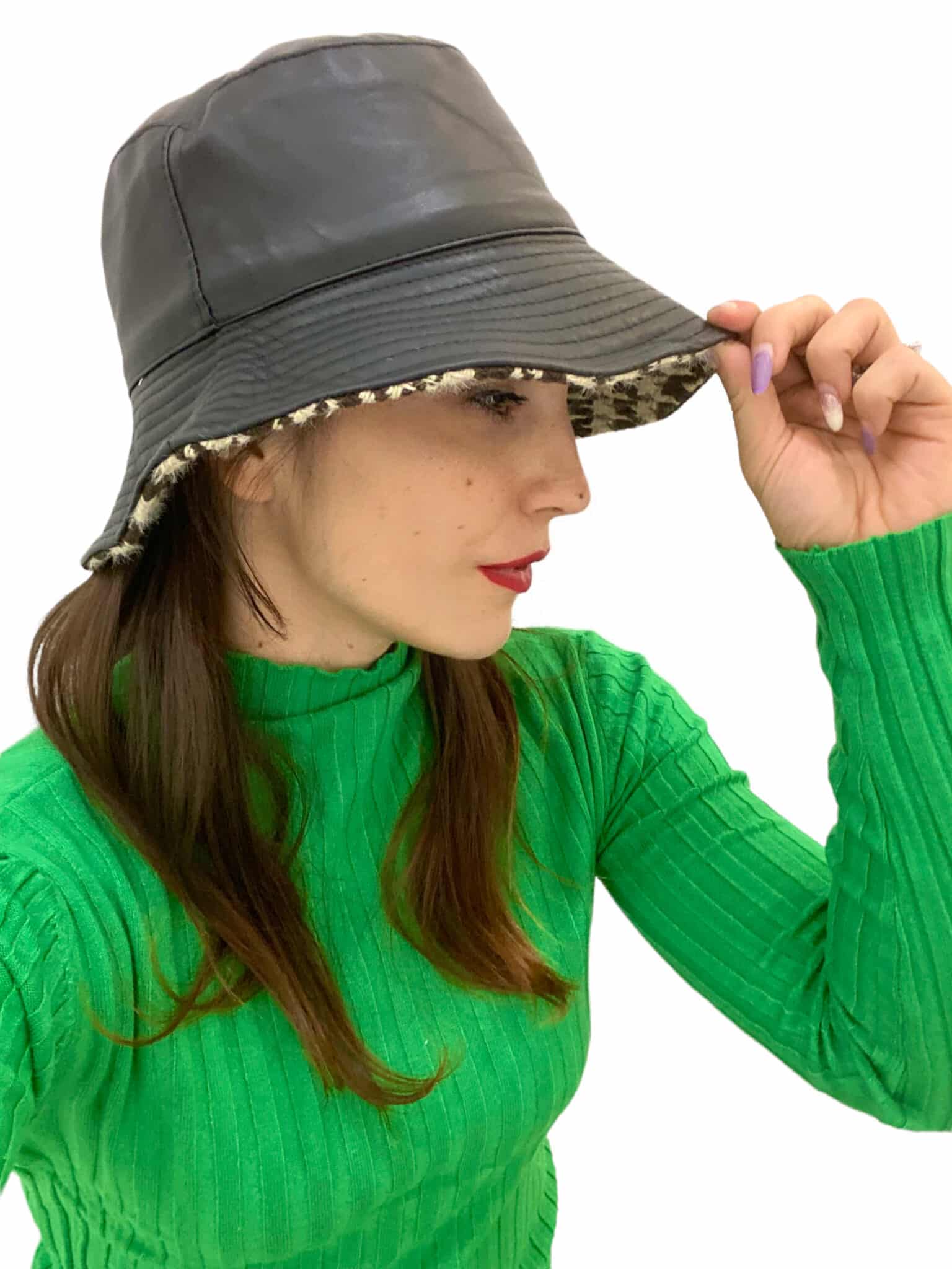 cappello-pescatora-prada-reversibile4